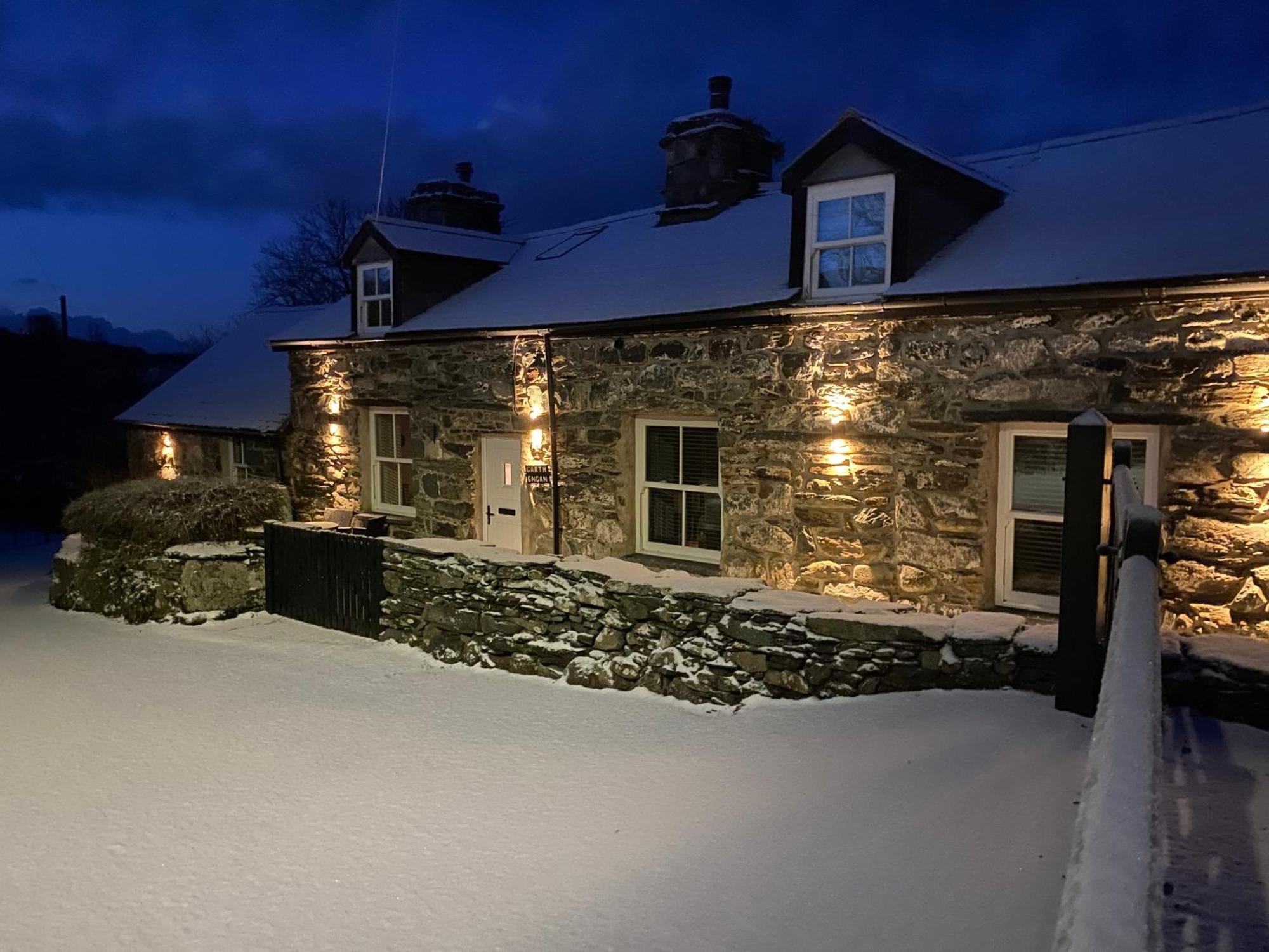 Garth Engan Private Self Contained B&B With Garden Area Лланбедр Экстерьер фото